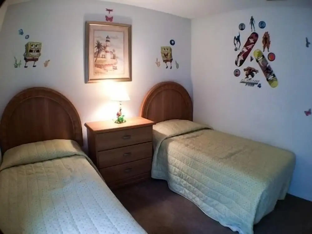 South Facing Pool Great For Families! 4 Bedroom Home by RedAwning