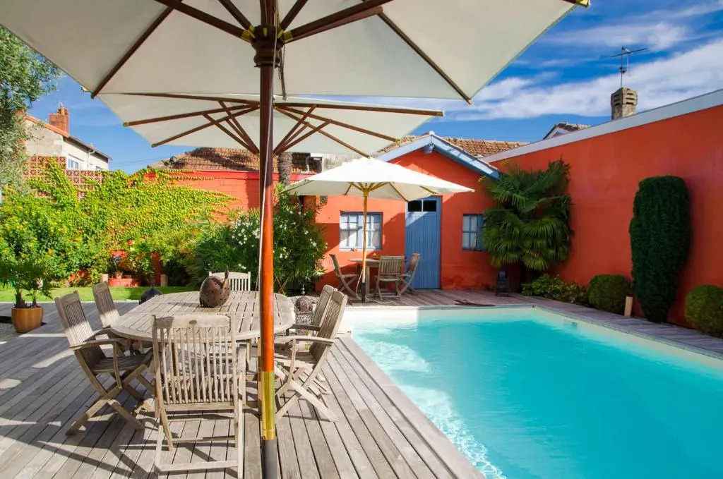 La Ferrade Chambres dHôtes B&B