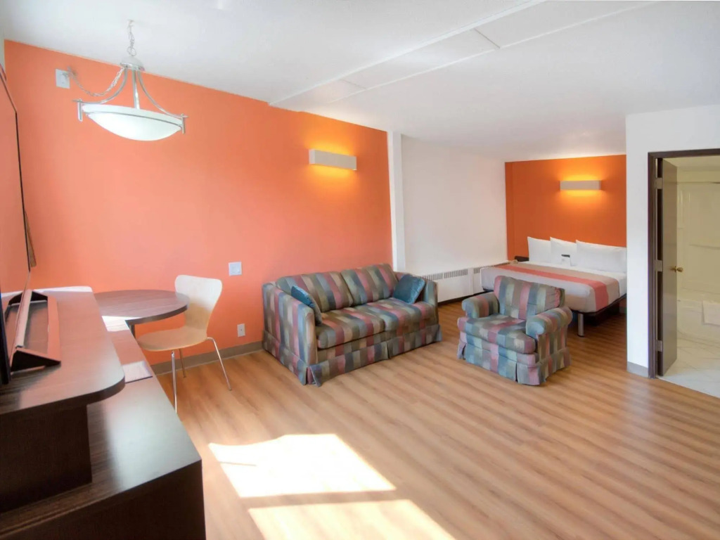 Motel 6-Lethbridge, AB
