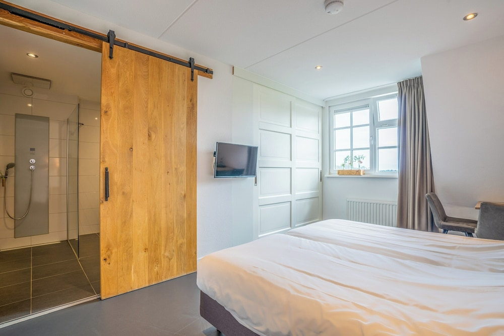 Luxury Villa With Sauna for 12