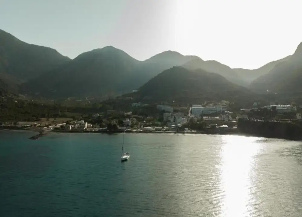 Ficus Seafront Villa, Eco Pool & Close to Beach, By ThinkVilla