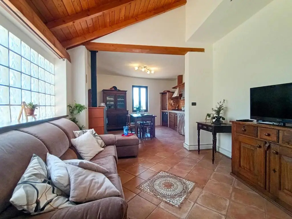 ALTIDO Great Flat with Terrace and Amazing Hills View