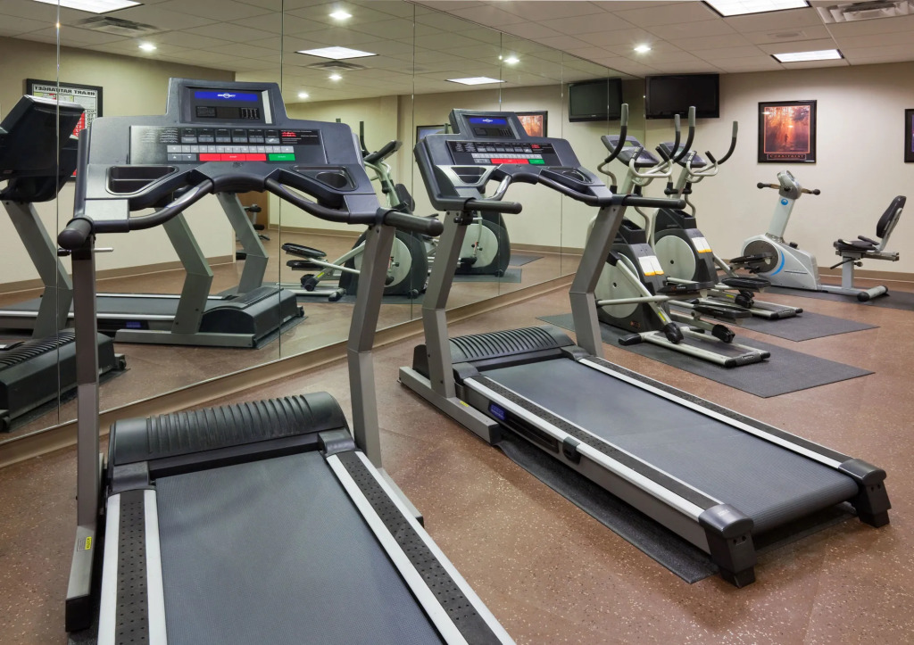Holiday Inn Express Hotel & Suites Mankato East by IHG