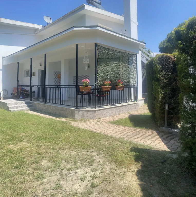 Durres 2-beds, Garden, Parking, 100m to Beach