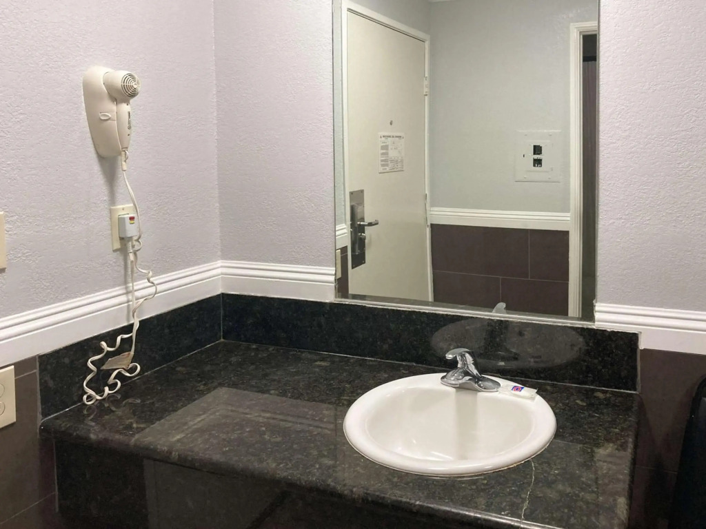 Motel 6 Glendale CA Pasadena Burbank Los Angeles