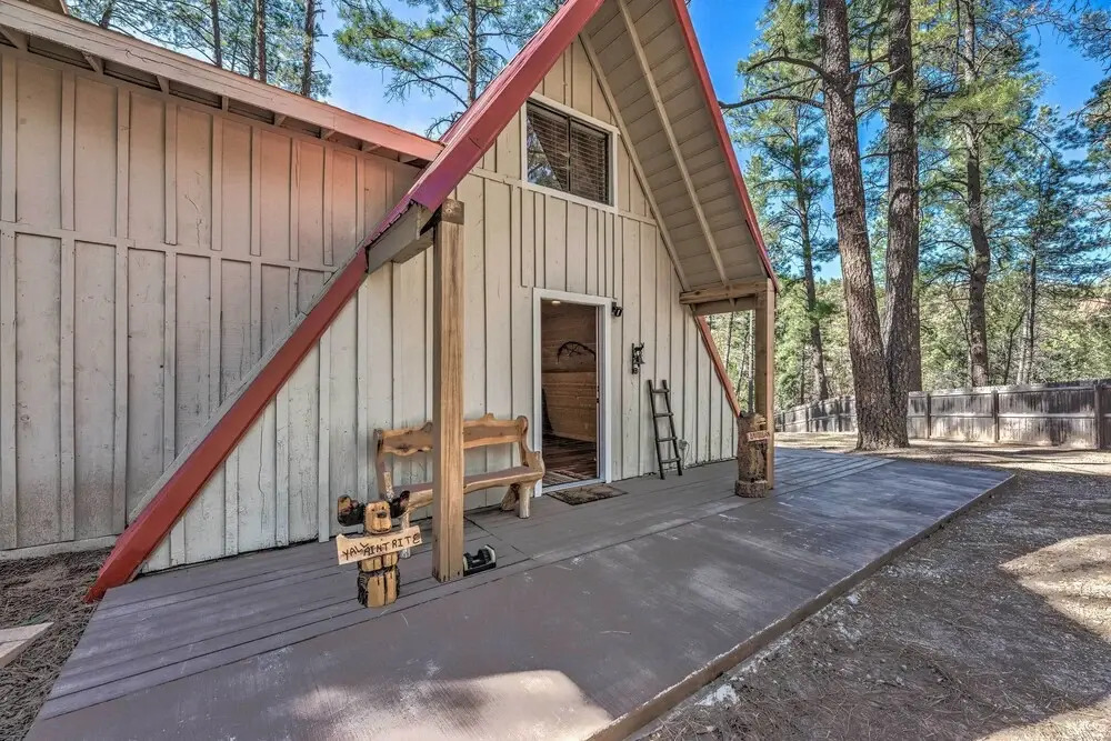Ruidoso A-frame Cabin ~ 1 Mi to Grindstone Lake!