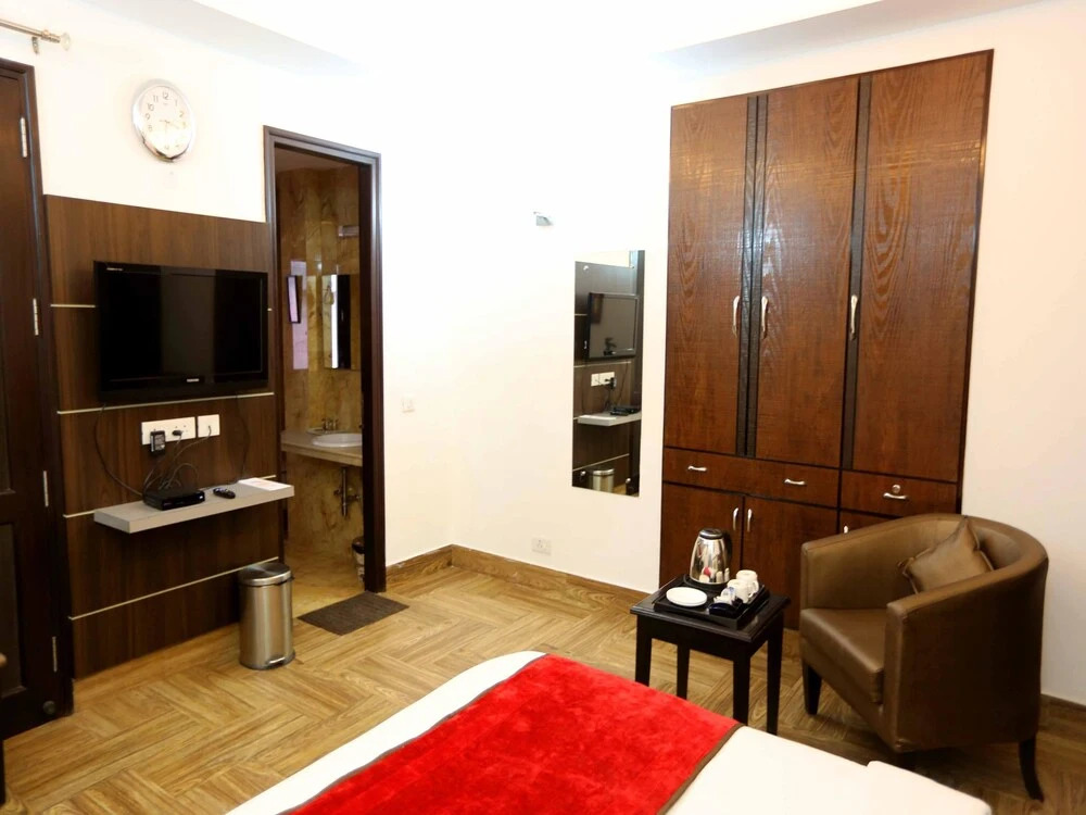 OYO 397 Hotel RR Residency