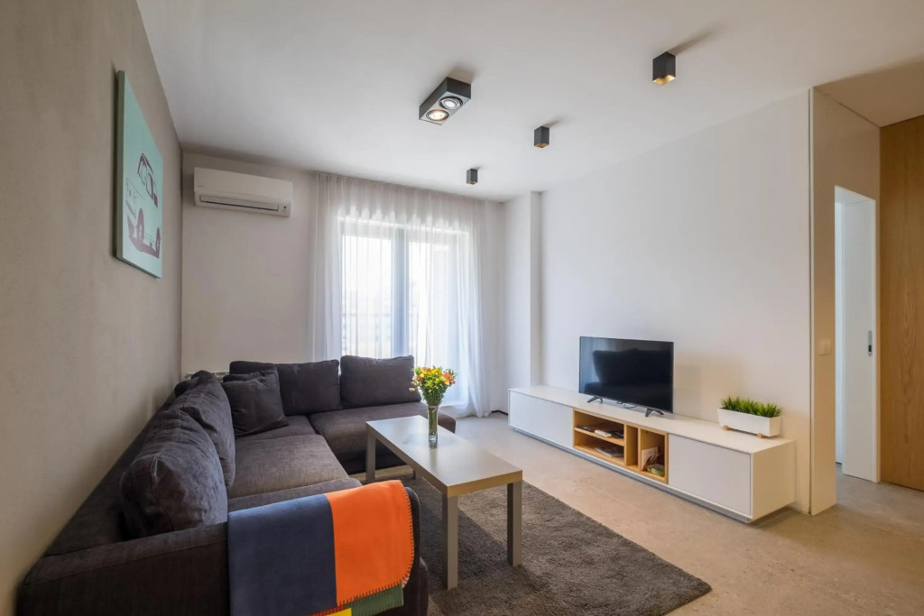 APT 32 near Mall of Sofia & Metro Station