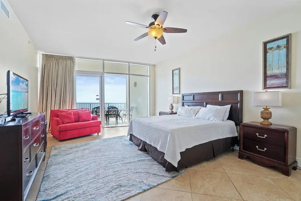 Turquoise Place 405C