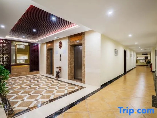 Jinggu Yingjiang International Hotel