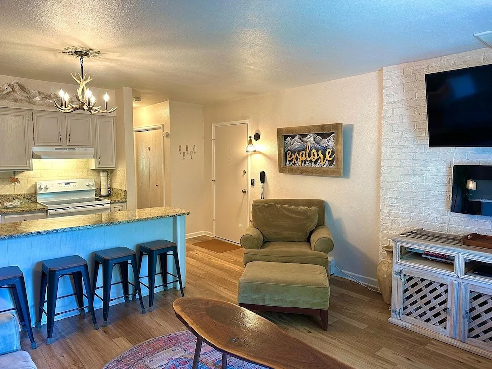 Fawn Valley Inn: 288 1 Bedroom Condo