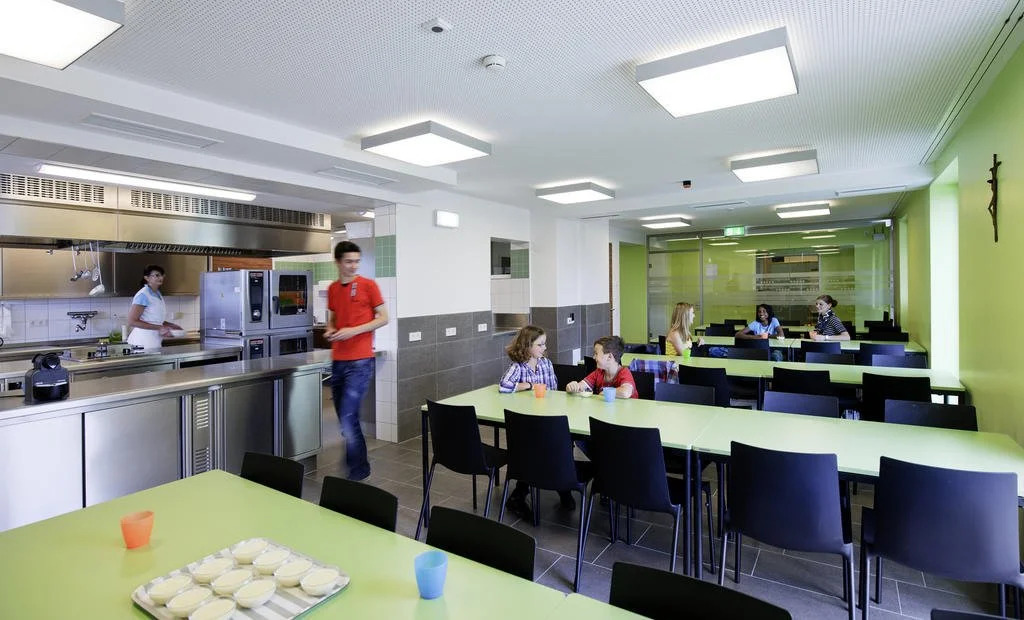 Karlingerhaus Hotel Hostel Home