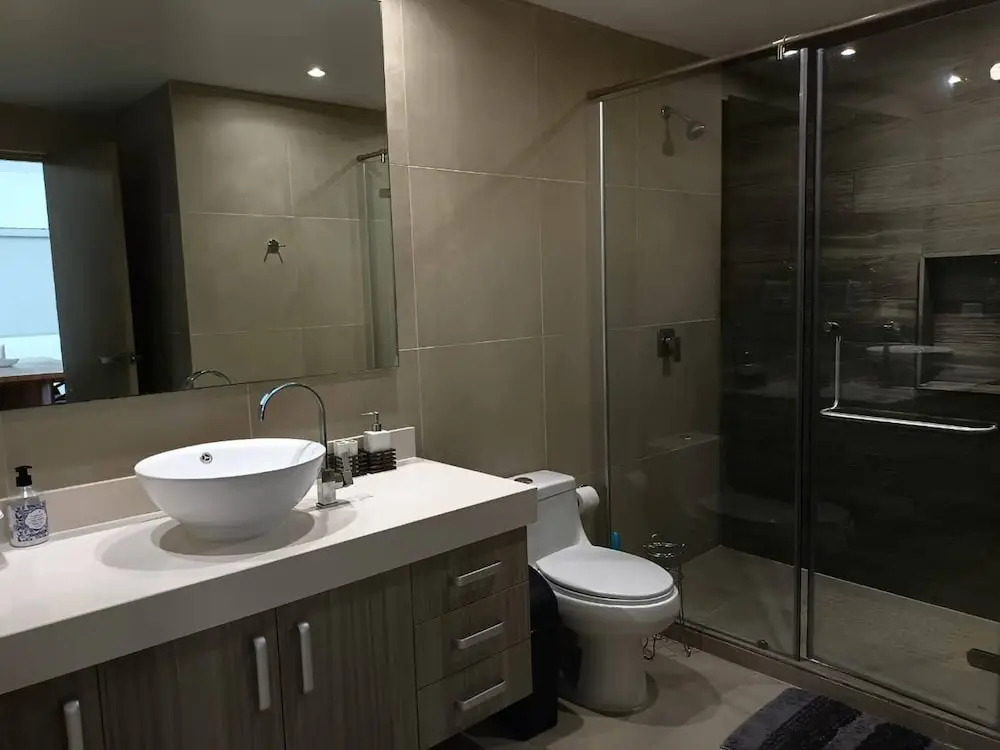 One Bedroom, Great Location Steps From the Beachh, Beautiful Roof Top View!