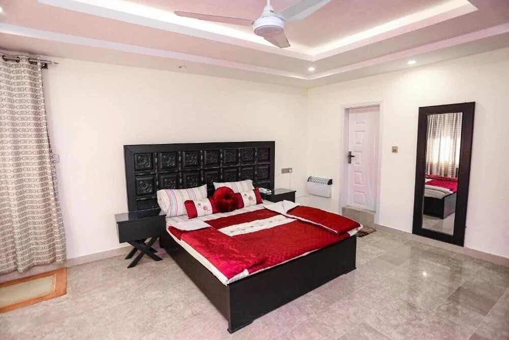 Thikana Hotel