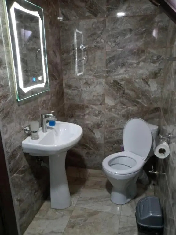 HOTEL AMIRAN