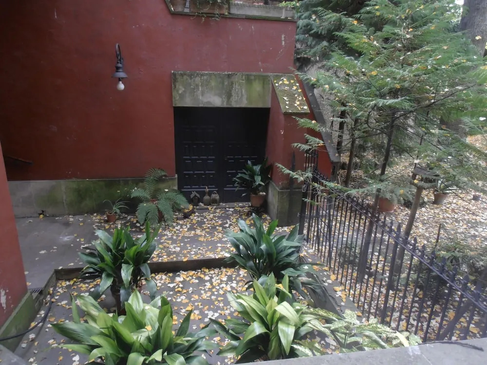 Plaza Catedral hostel