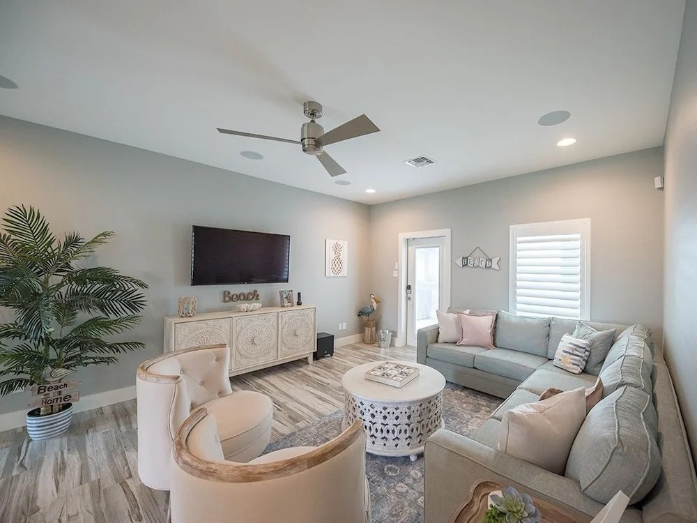All Decked Out - 5 Br Home