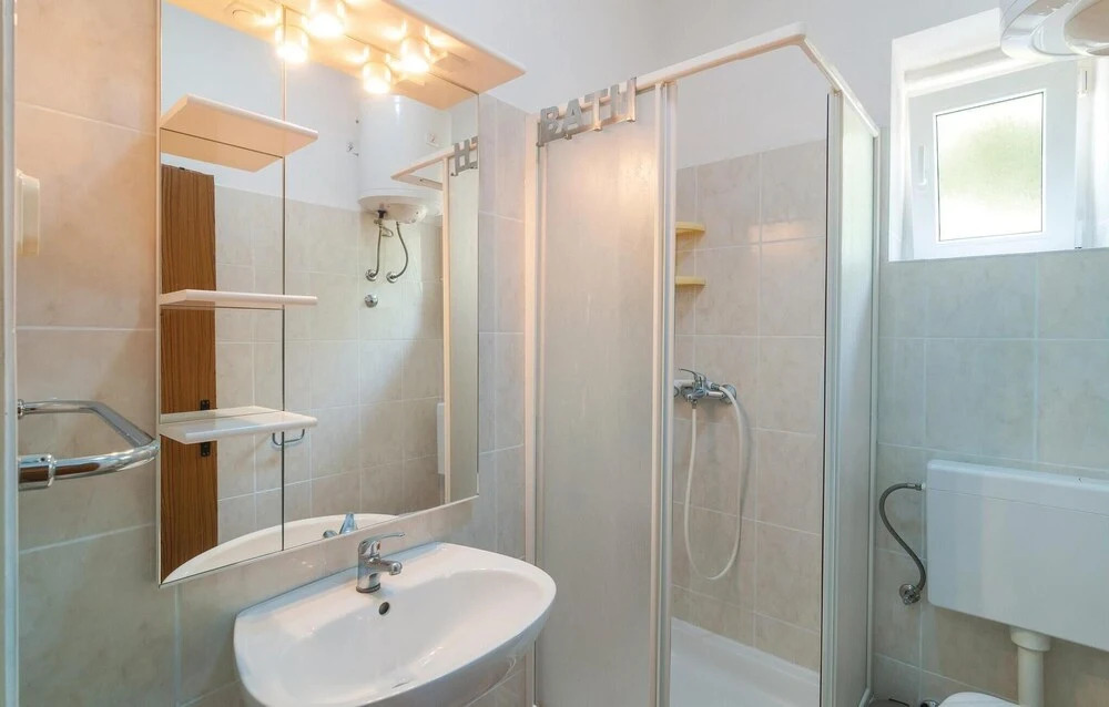 Beautiful Apartment in Supetar With 2 Bedrooms and Wifi