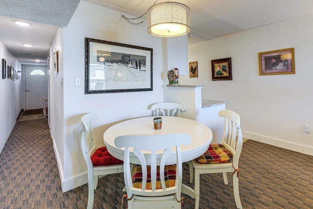 200 Yards to Shore! Quaint Ocean City Condo
