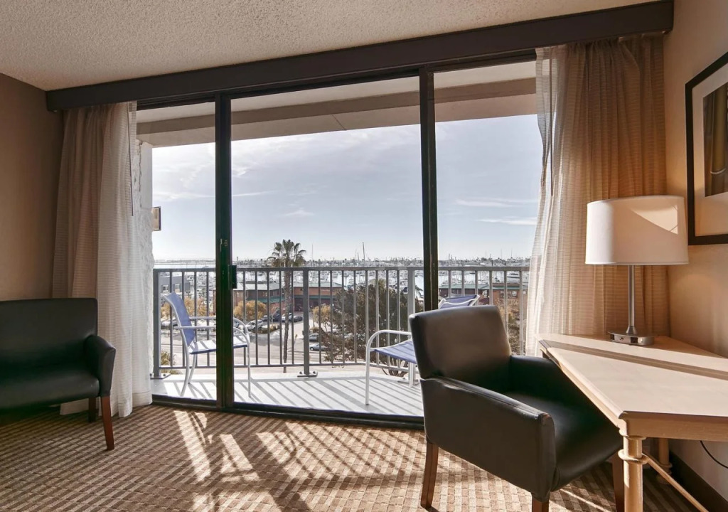 Best Western Yacht Harbor Hotel