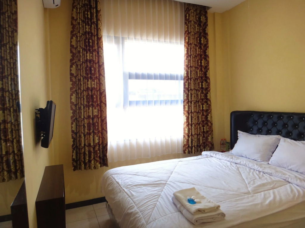 Front One Inn Malang