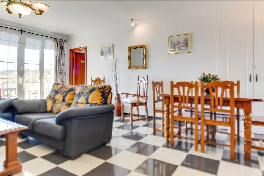 Villa Media Legua