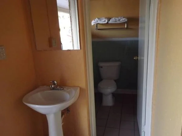 Deluxe Inn - Kenly