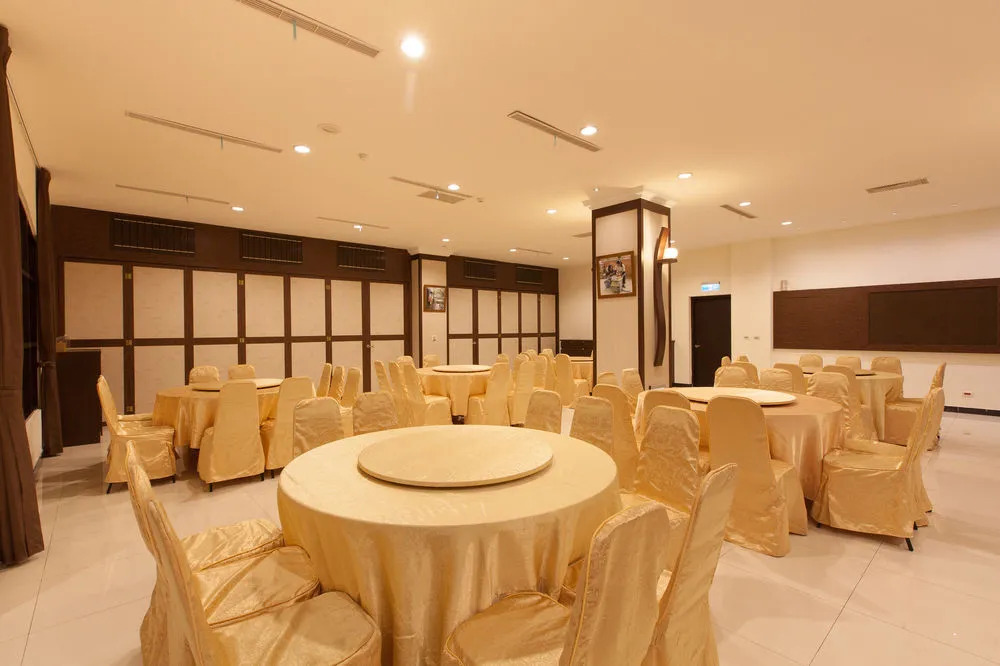 F Hotel - Sanyi - pet-friendly
