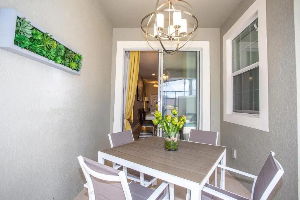 Splendid Four Bedroom Close To Disney w/ Pool 4987