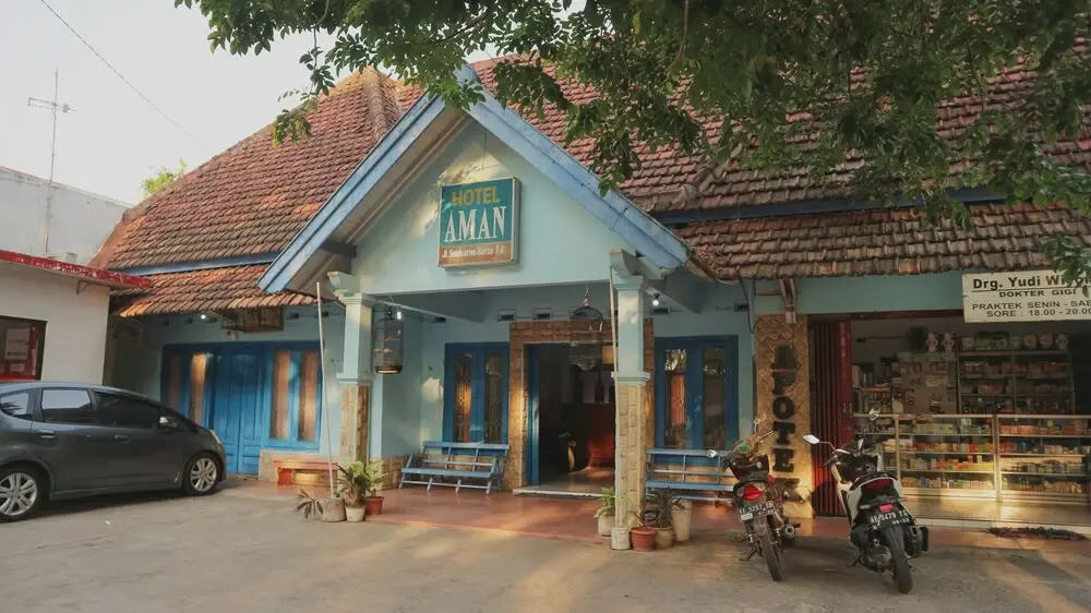 OYO Life 1972 Aman Family Inn Syariah