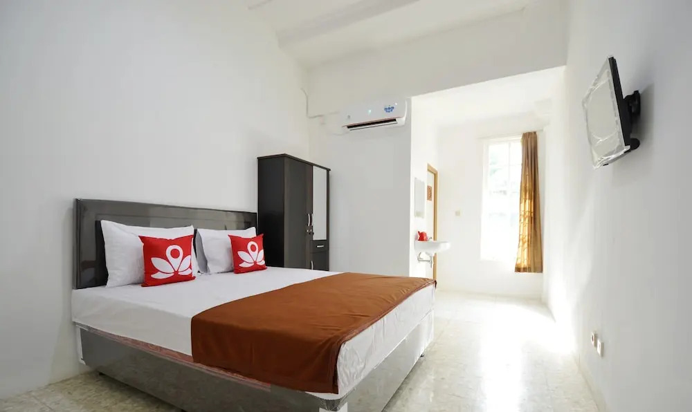 ZEN Rooms Kemang G17 Syariah