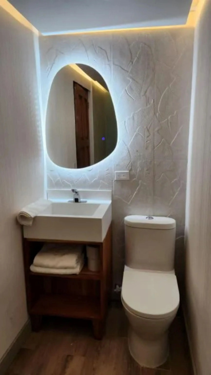Cocoplum Beach Hotel