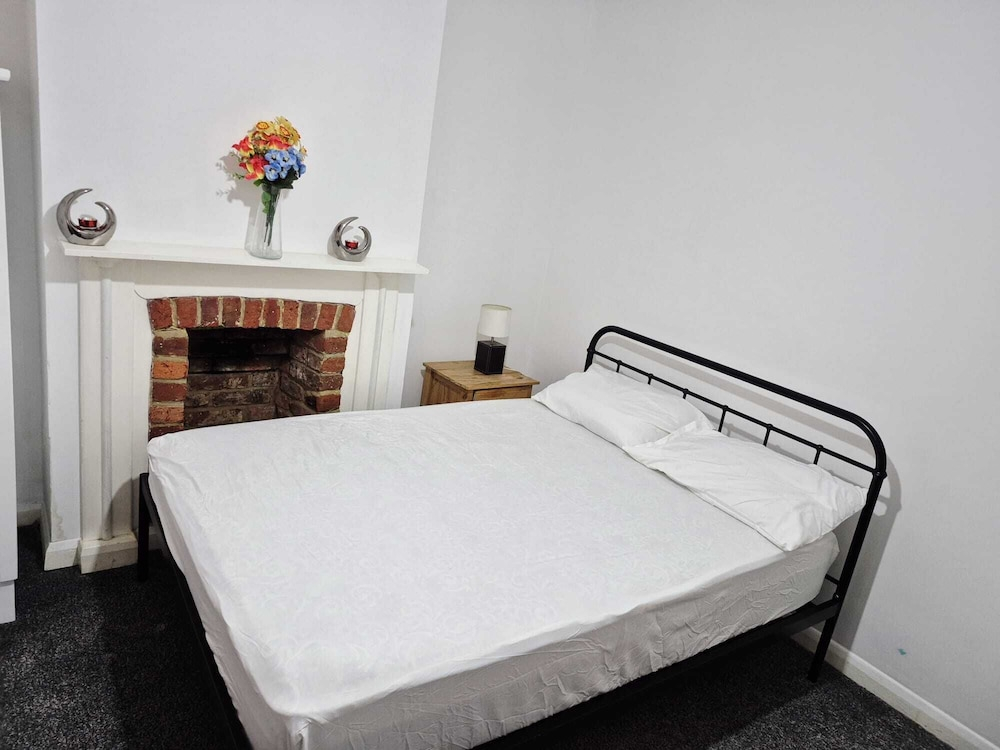 Room-private Room, Closer to Train Stati
