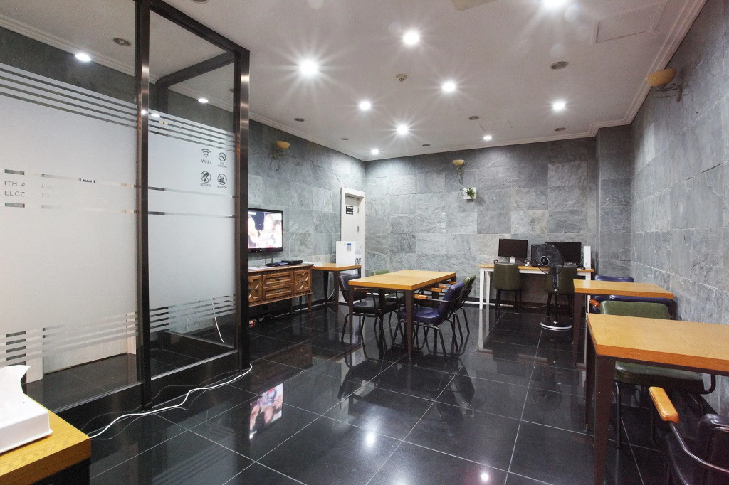 Noblesse Hotel