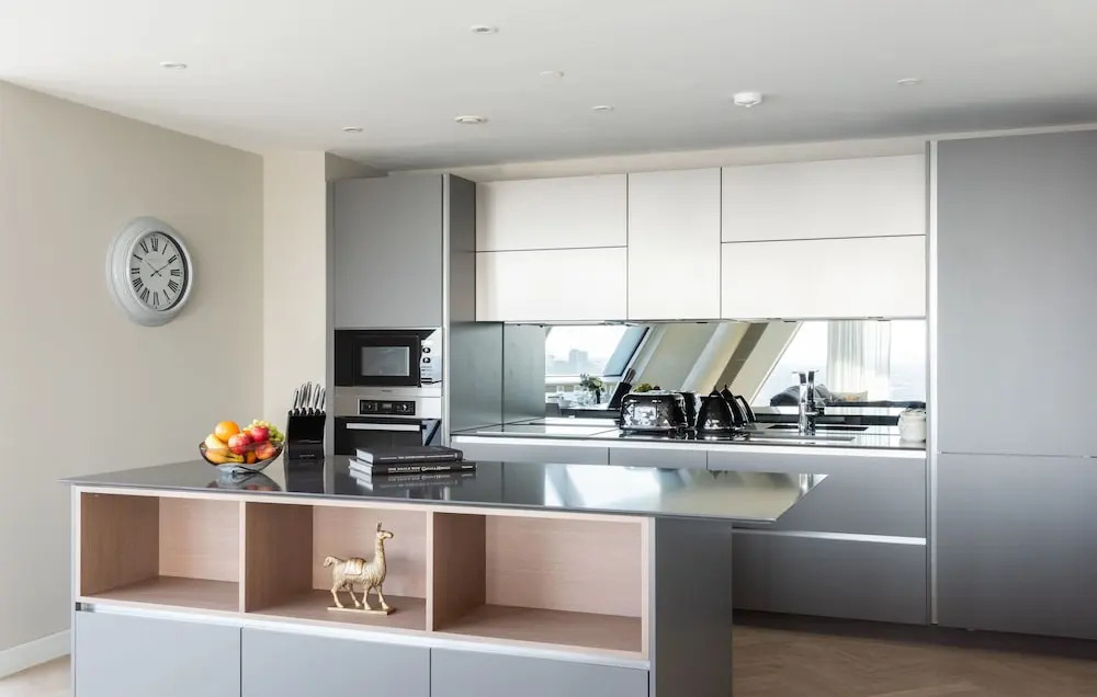 36th Floor Semi Penthouse