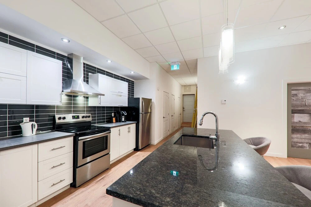 HoMa Homestay Hotel by Olympic Stadium Montreal Auberge-Hostel