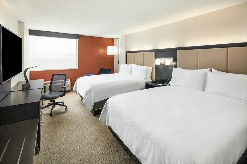 Holiday Inn I 64 West End