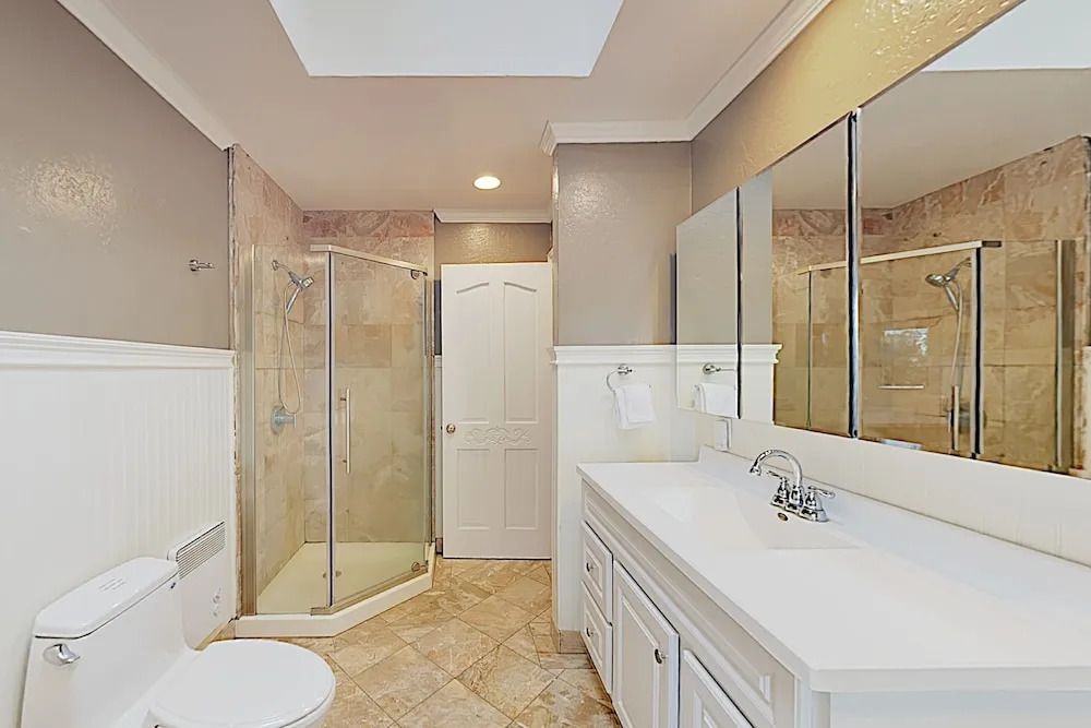Luxe Vineyard-View Hideaway W/ Swim SPA & Hot Tub Home