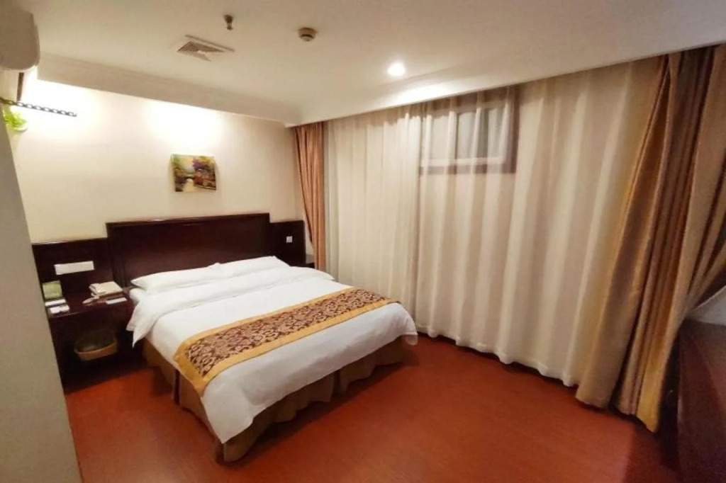 GreenTree Inn Hefei Railway Station Metro Station Zhanqian Road Square Express Hotel