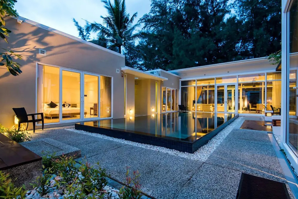 Excellence Beachfront Villa