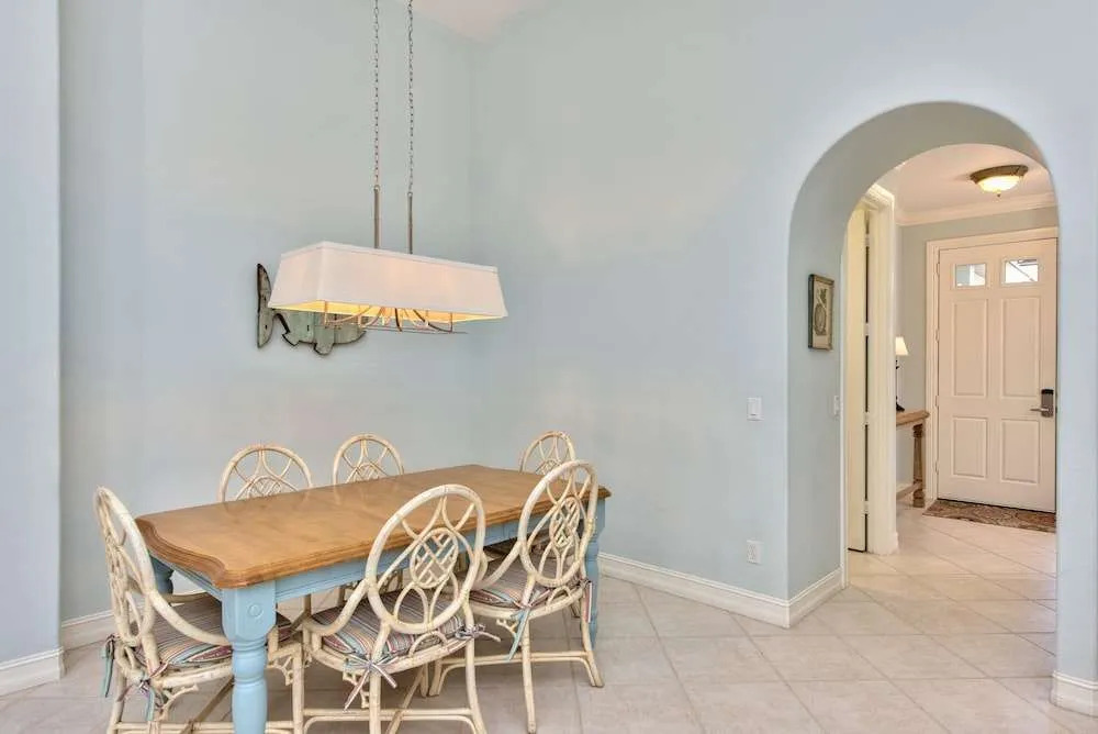 Neapolitan Vacation Rentals - Pet Friendly, Newly Updated Luxury Home with Private Pool! Complete Privacy and Only a 10 Minute Walk to Vanderbilt Beach Close to Mercato and the Best of Naples