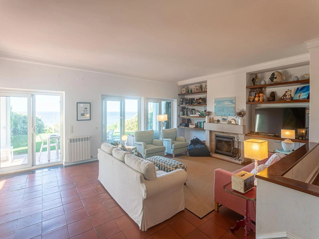 Villa Osiris (AL) in Colares