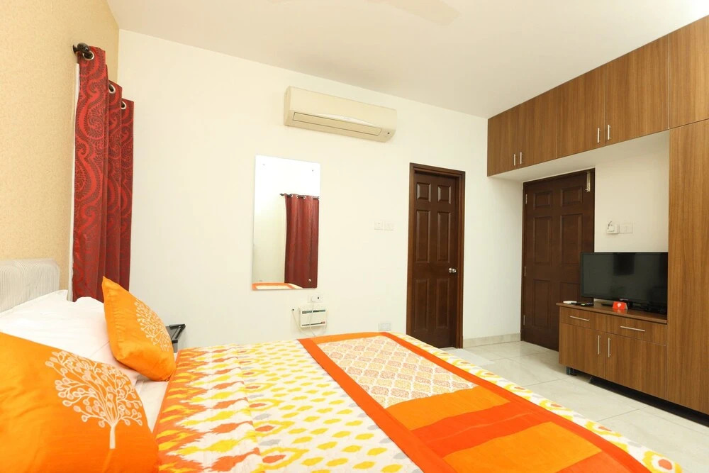 OYO 24040 SilverKey Marigold Krishna Nagar