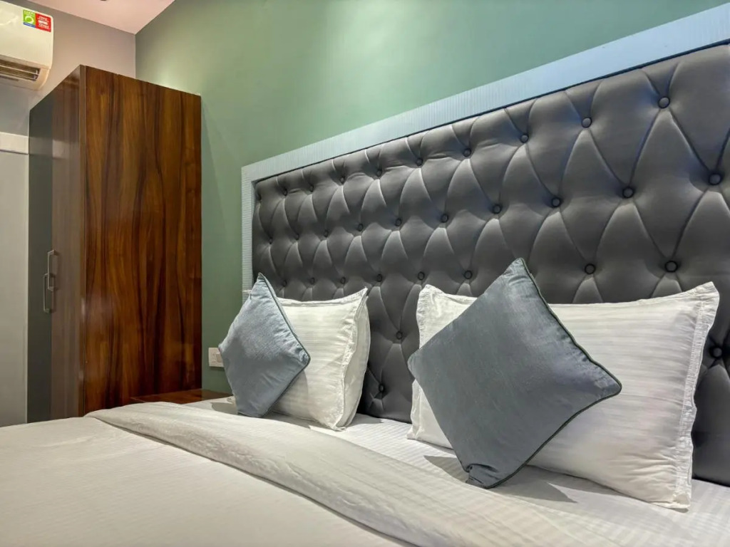 Palm Mystic Inn - Indiranagar