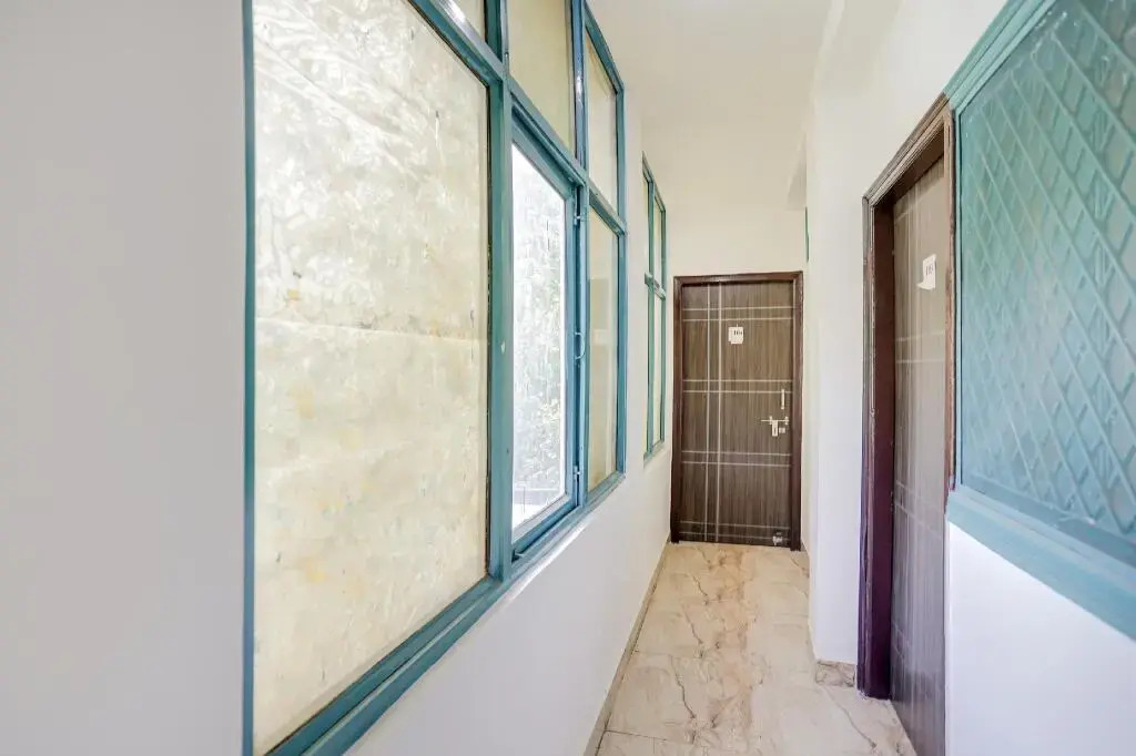 South Embessy Inn by OYO Rooms