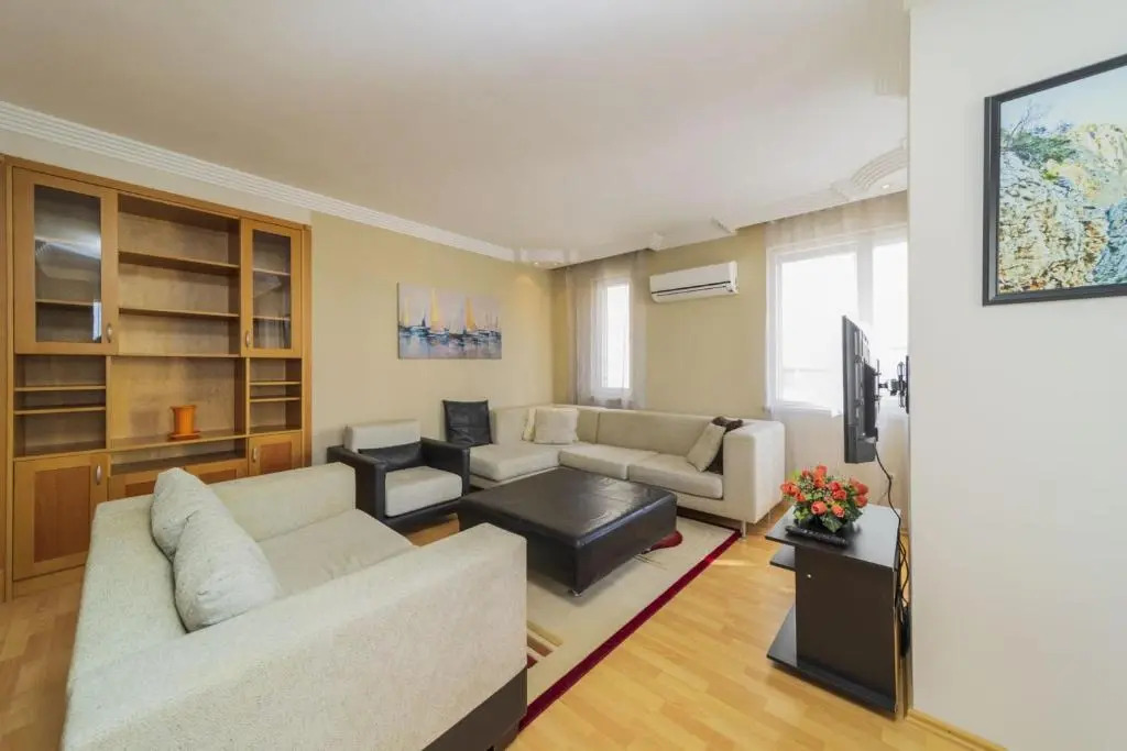 Cozy Flat With Balcony Close to Konyaalti Beach