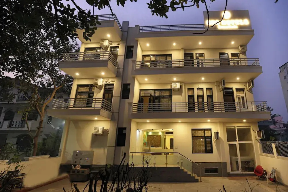 OPO Essential, Sector 21 Gurgaon
