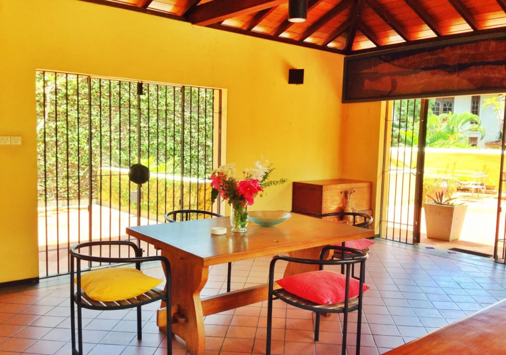 Villa Capers