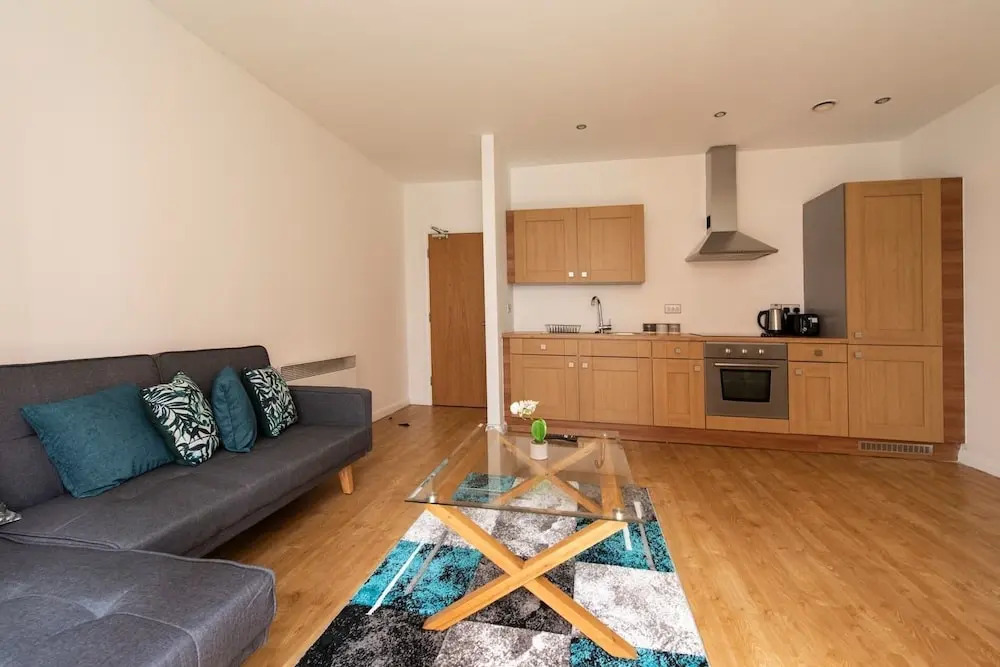Homey Smart 1 Bed Close To City Centre And Arena