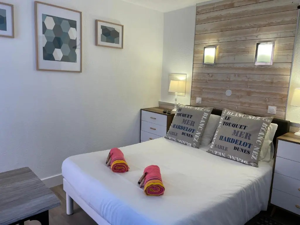 Hôtel et Appart hôtel Chez Gino ETAPLES-Le Touquet